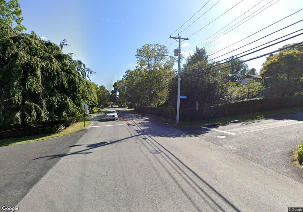 200 Eustis Ave, Newport, RI 02840 - photo 1