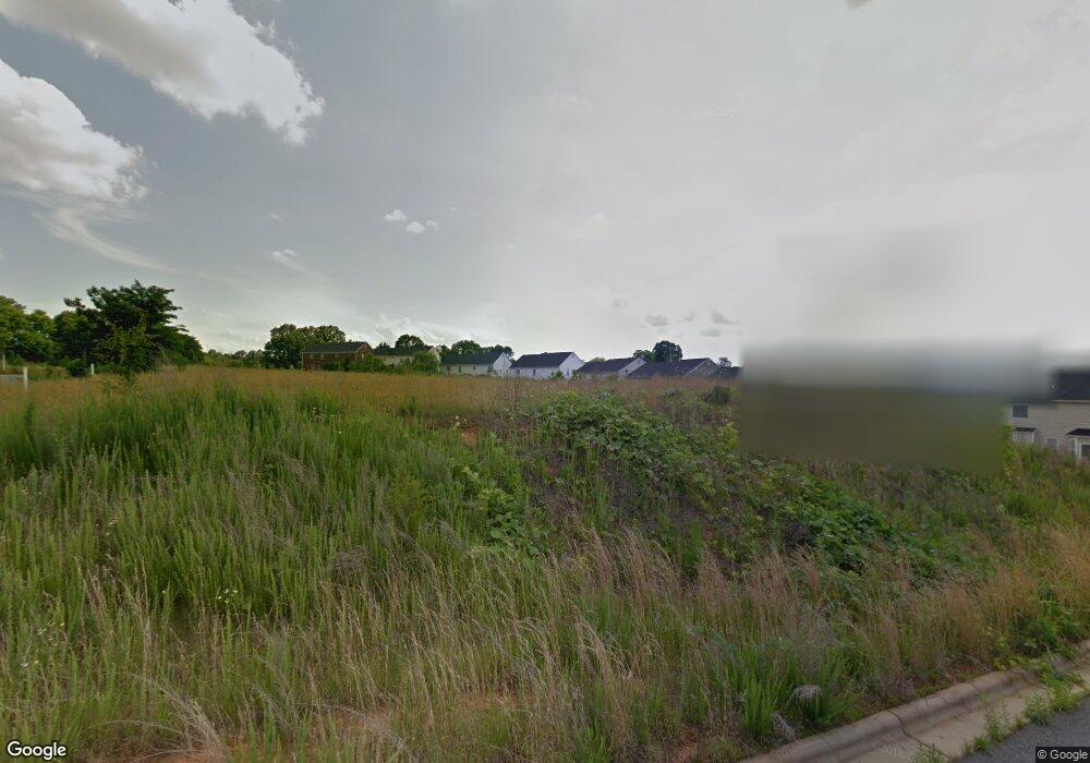 136 Fleming Dr, Statesville, NC 28677 - photo 1