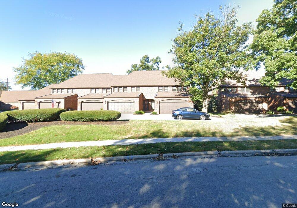 4523 Carriage Hill Ln unit L, Columbus, OH 43220 - photo 1