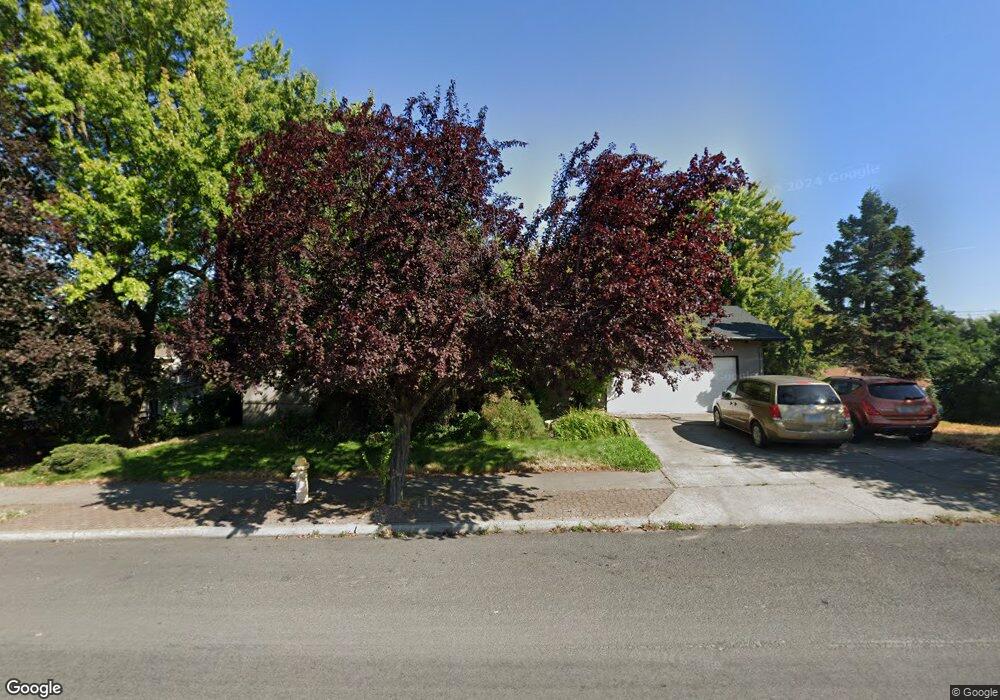 1309 E 19th St, the Dalles, OR 97058 - photo 1