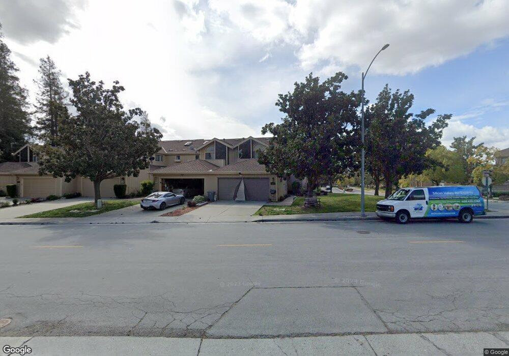 Sold $925,000 • Co-Listing Agent