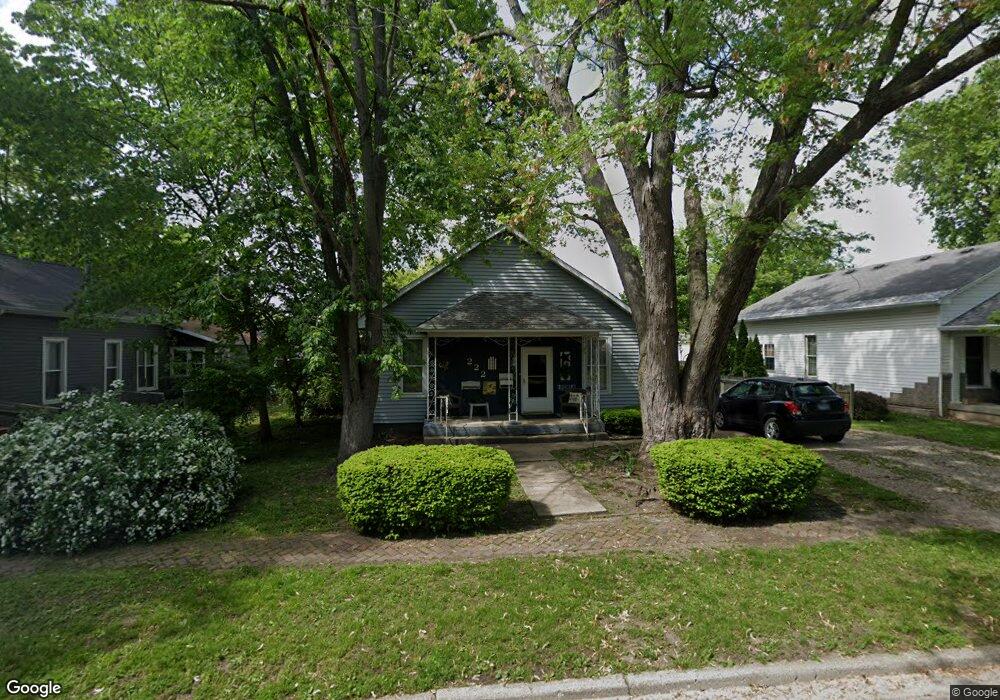 222 3rd St, Lincoln, IL 62656 - photo 1