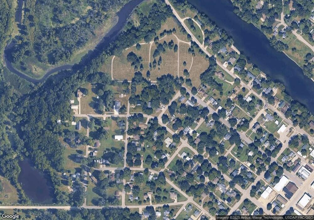 429 W Prospect St, Shell Rock, IA 50670 - photo 1