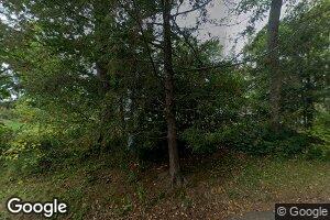 9 Spruce Ln, Cumberland Foreside, ME 04110