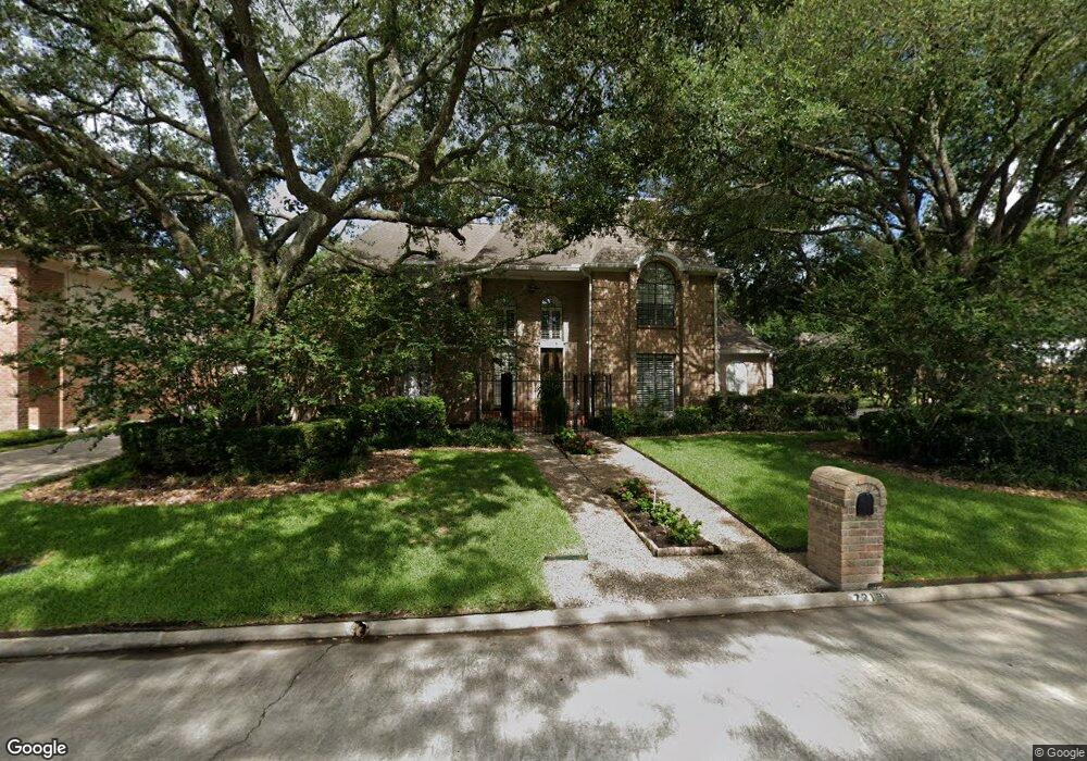 7219 Holder Forest Cir, Houston, TX 77088 - photo 1