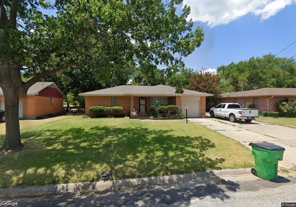 1107 Magnolia St, Gainesville, TX 76240 - photo 1