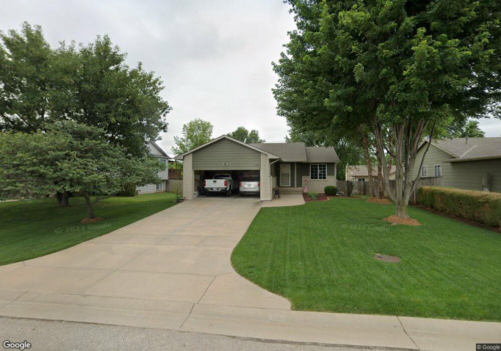 1749 N Myers Cir, Mulvane, KS 67110 - photo 1