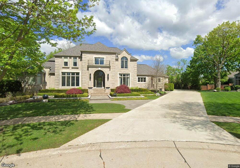 4881 Riverchase Dr, Troy, MI 48098 - photo 1