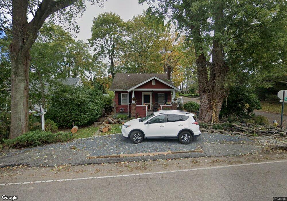 240 Soundview Rd, Huntington, NY 11743 - photo 1