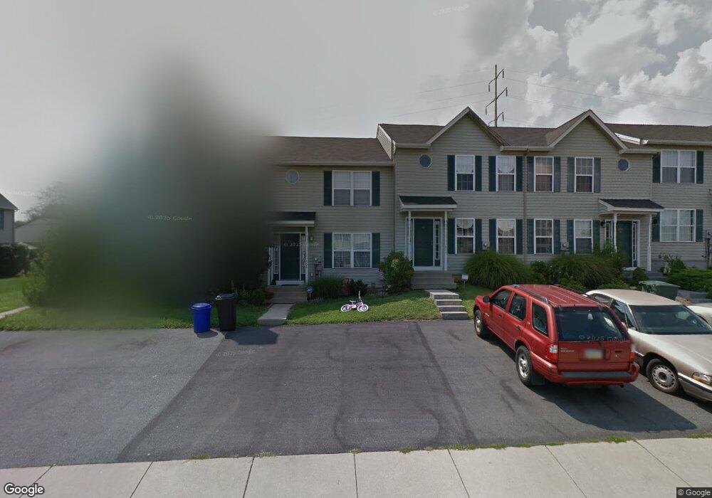 608 Abbe Ct, Freemansburg, PA 18017 - photo 1