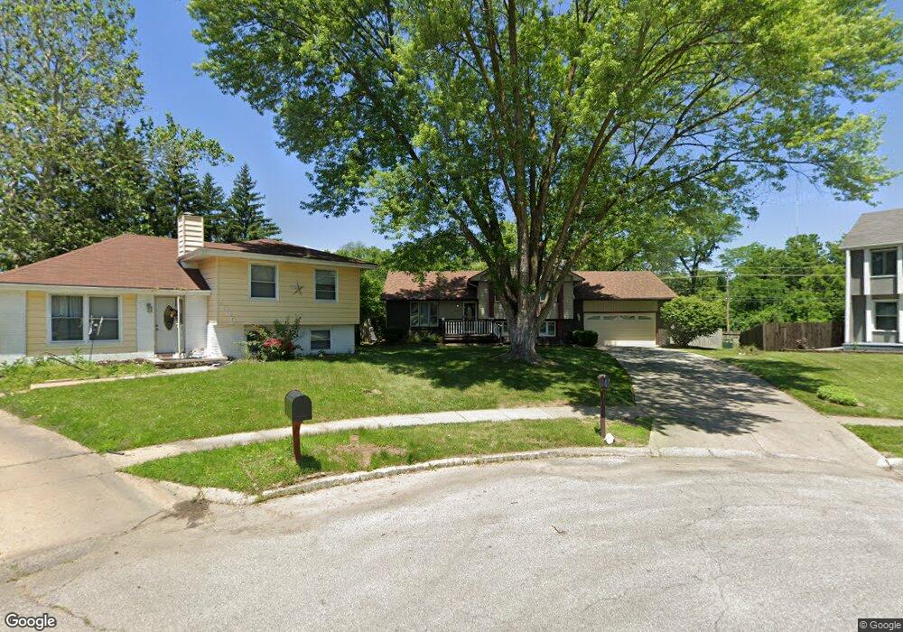 2001 E Hughes Ave, Des Moines, IA 50320 - photo 1