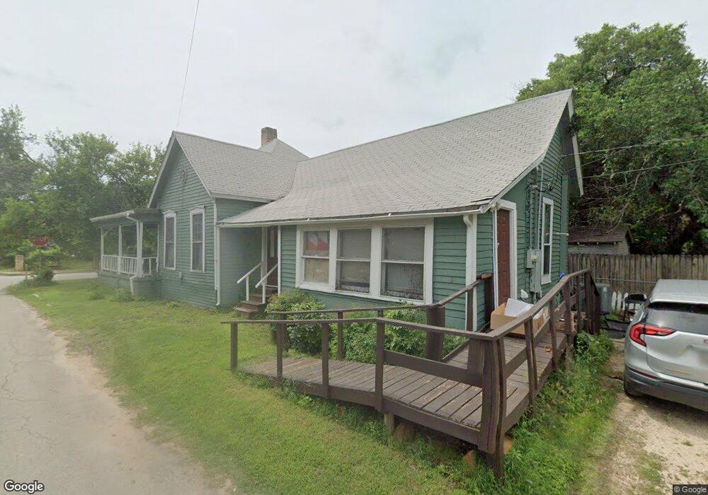 616 N Anglin St, Cleburne, TX 76031 - photo 1