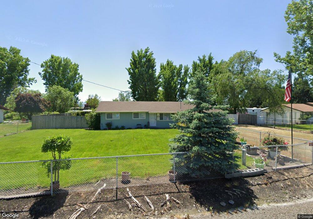 2718 Lotus Ln, Central Point, OR 97502 - photo 1