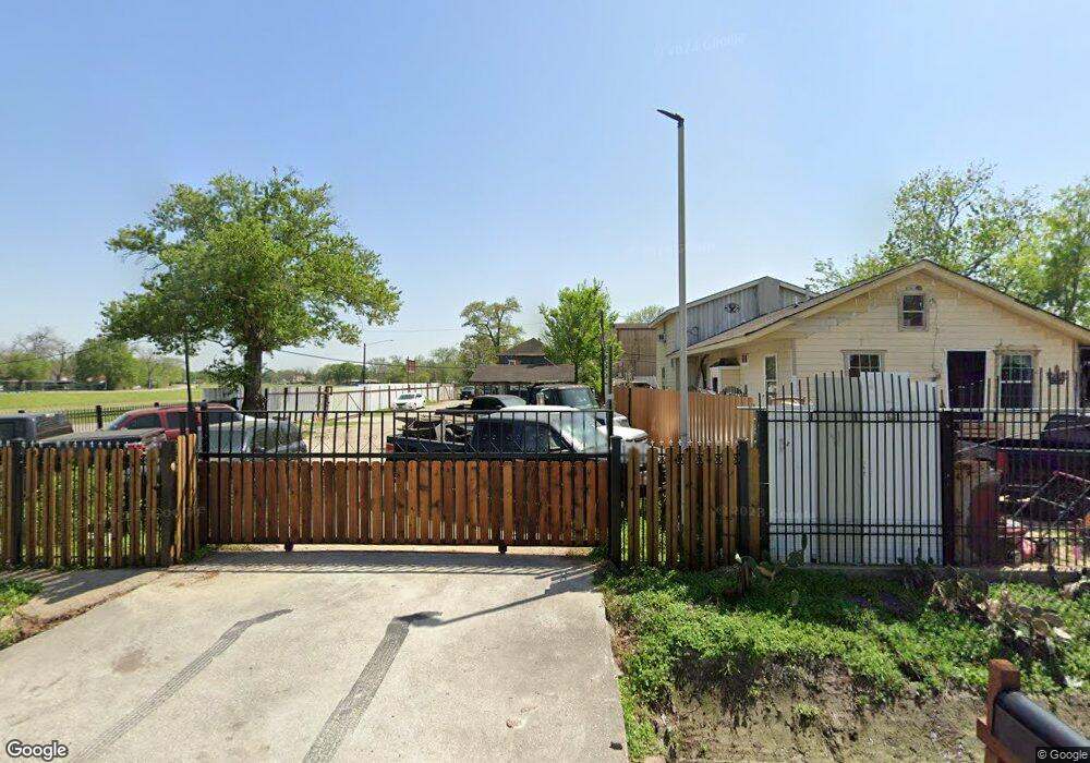 2626 Warwick Rd, Houston, TX 77093 - photo 1