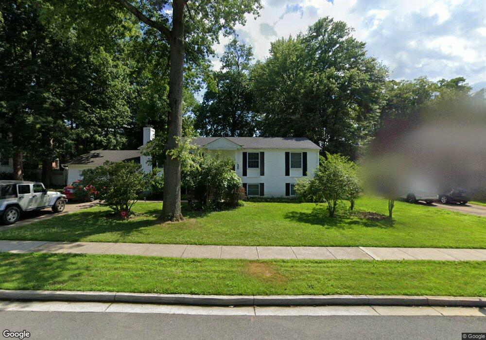 410 Old Courthouse Rd NE, Vienna, VA 22180 - photo 1