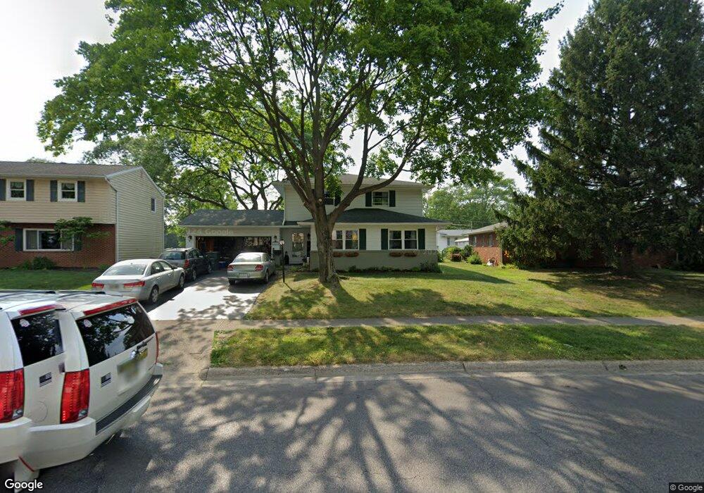 5209 Tamarack Blvd, Columbus, OH 43229 - photo 1