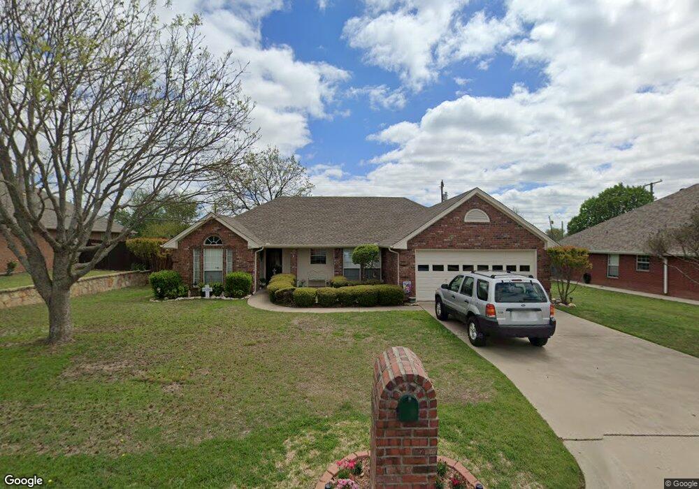1521 Oak Tree Cir, Weatherford, TX 76086 - photo 1