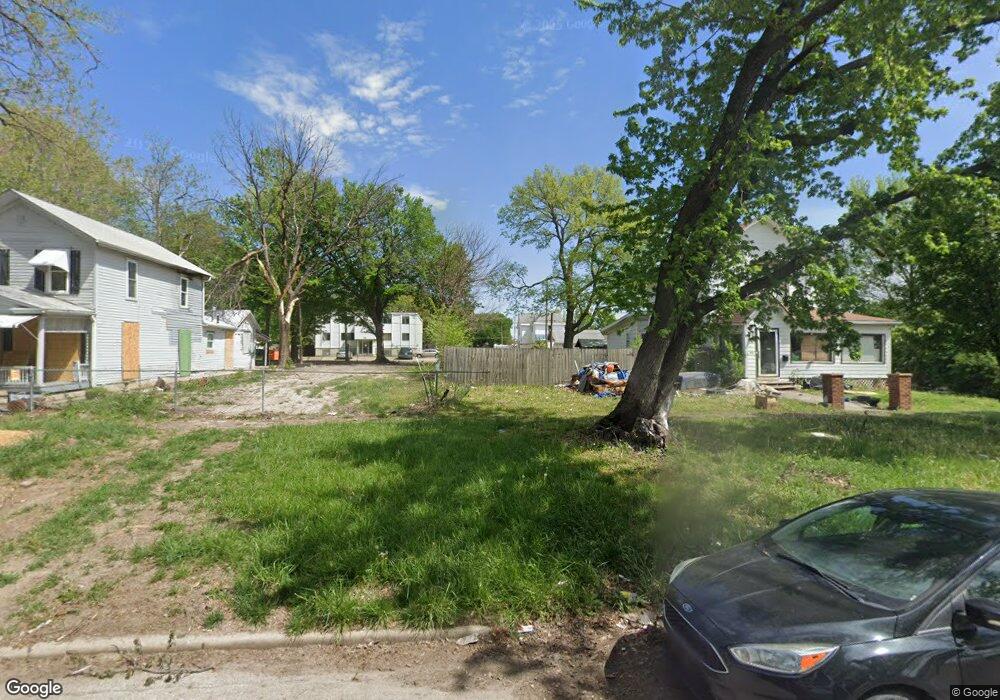 518 SW Lincoln St, Topeka, KS 66606 - photo 1
