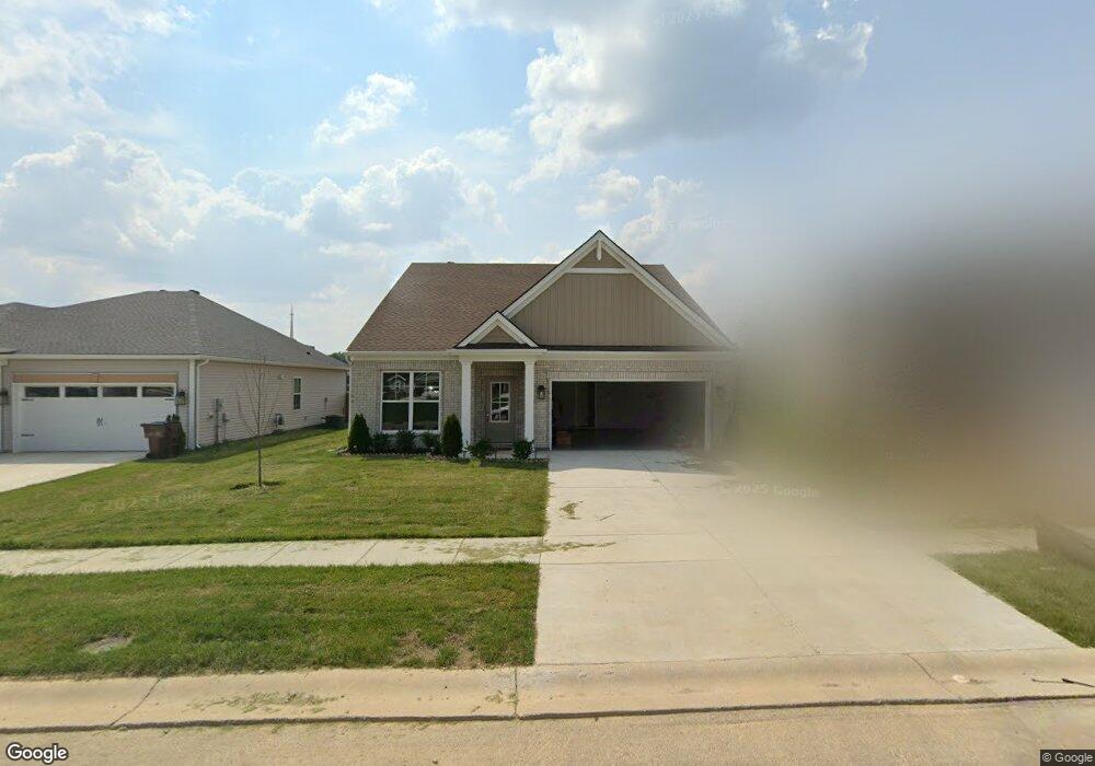 6524 Oak Village Dr, Louisville, KY 40228 - photo 1