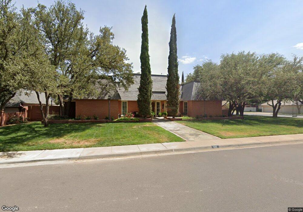 1215 Country Club Dr, Midland, TX 79701 - photo 1