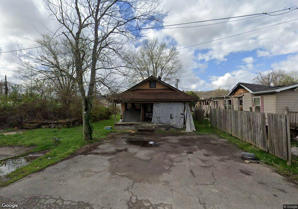 121 Smith Ave, Dunbar, WV 25064 - photo 1