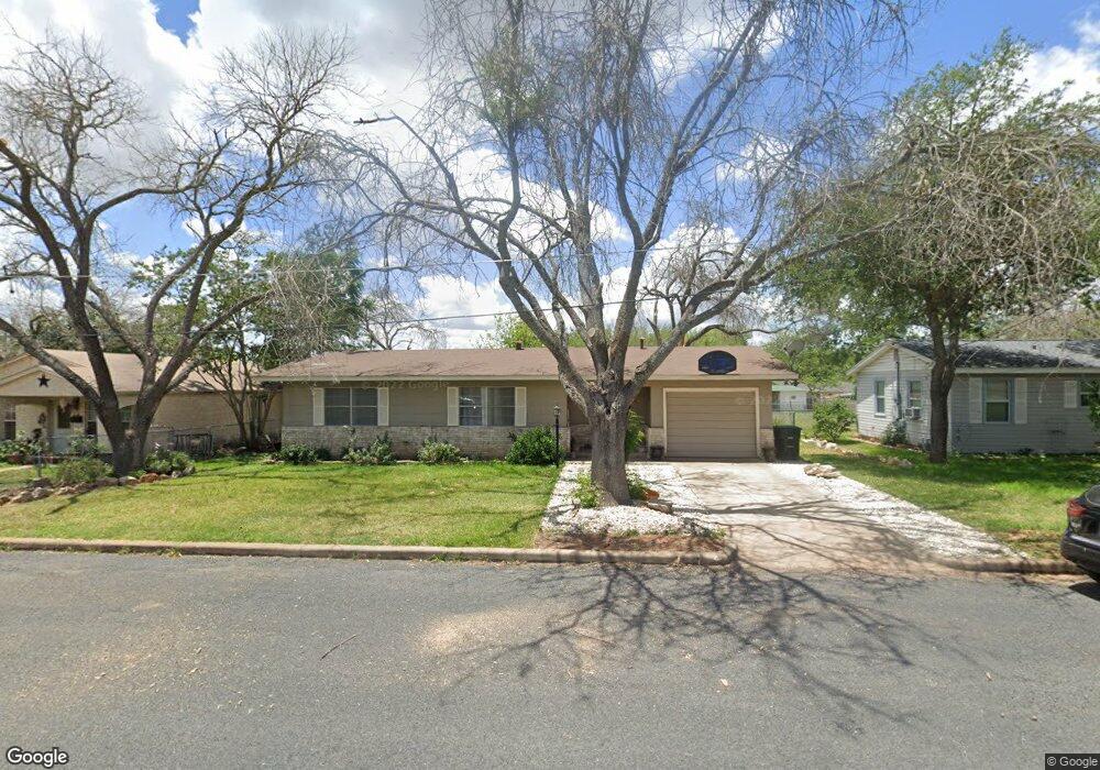 103 W Nimitz St, Fredericksburg, TX 78624 - photo 1