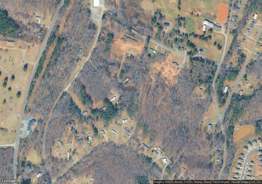 133 Chalet Heights Dr, Statesville, NC 28677 - photo 1