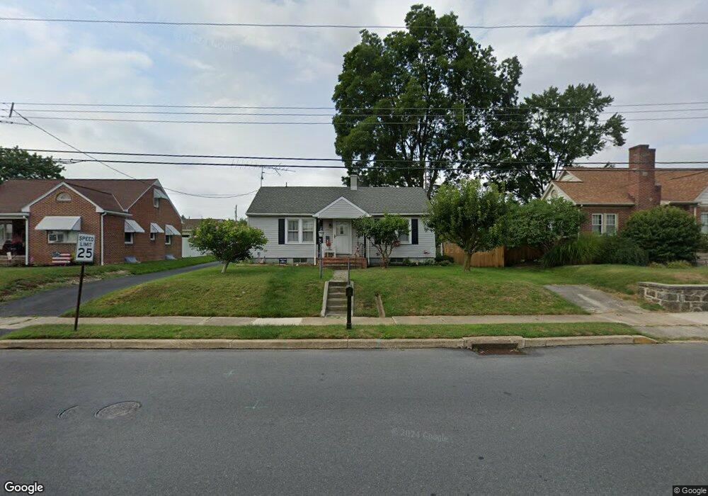 325 W King St, Littlestown, PA 17340 - photo 1