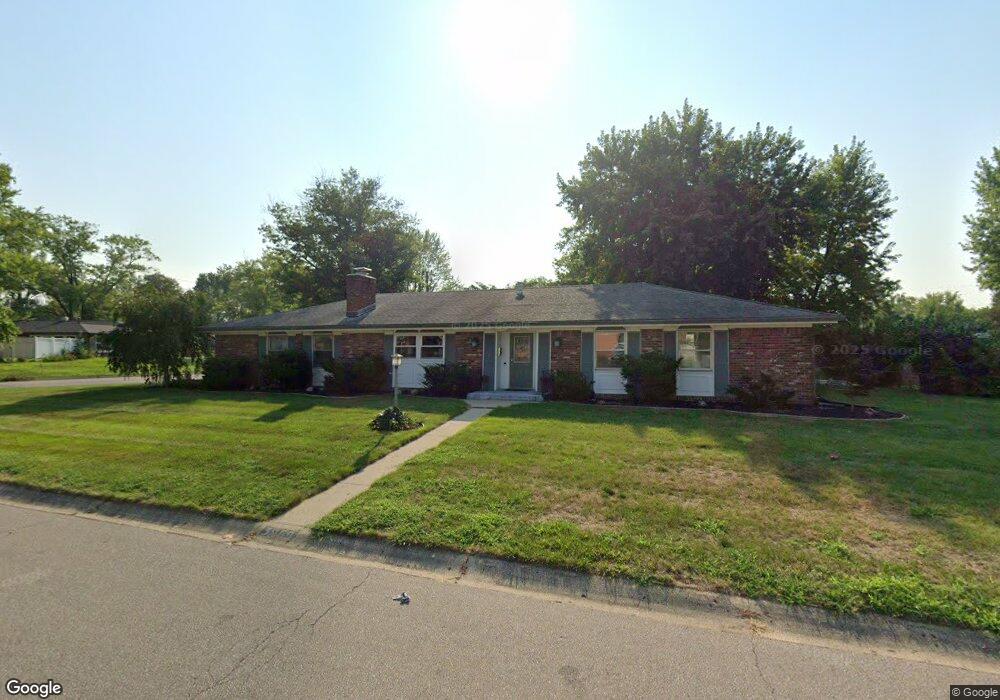 3869 Colonial Dr, Columbus, IN 47203 - photo 1