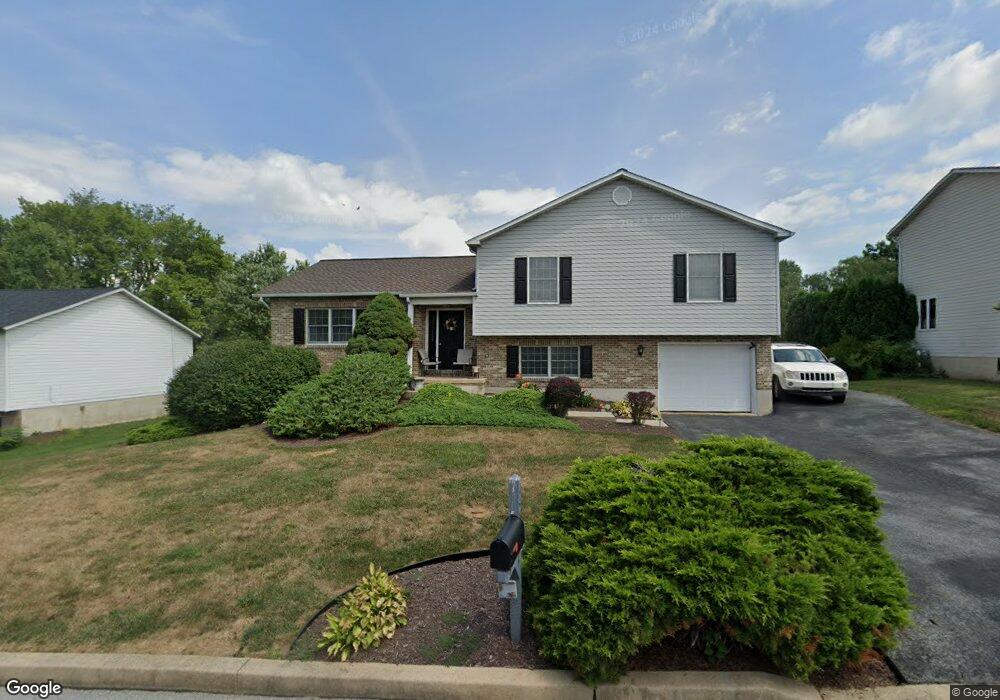 1485 Putnam Dr, Lancaster, PA 17602 - photo 1