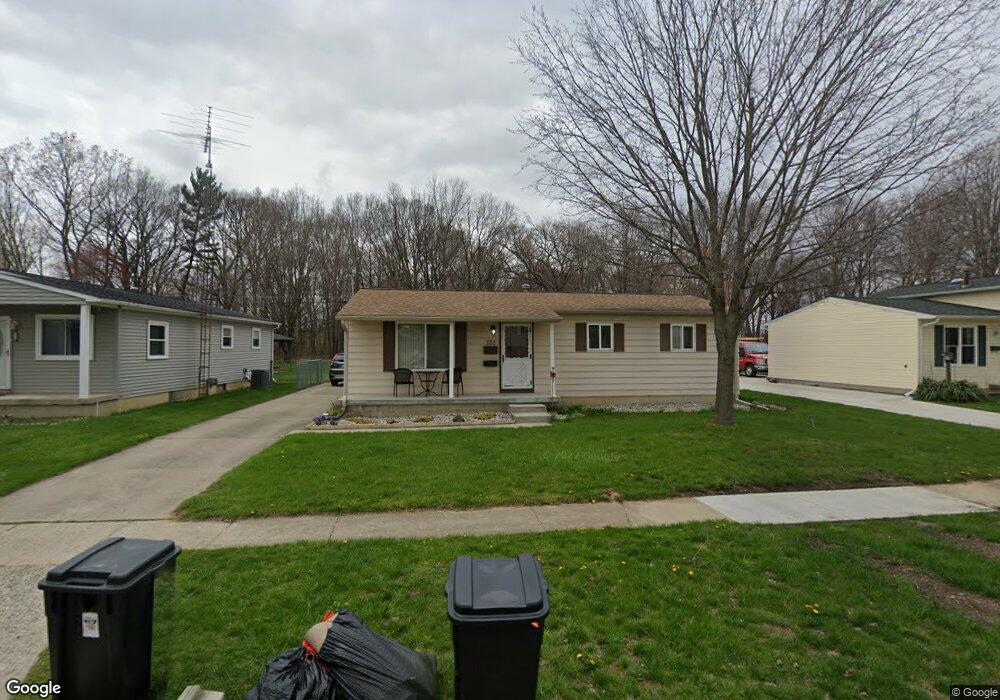 553 Clarion St, Clio, MI 48420 - photo 1
