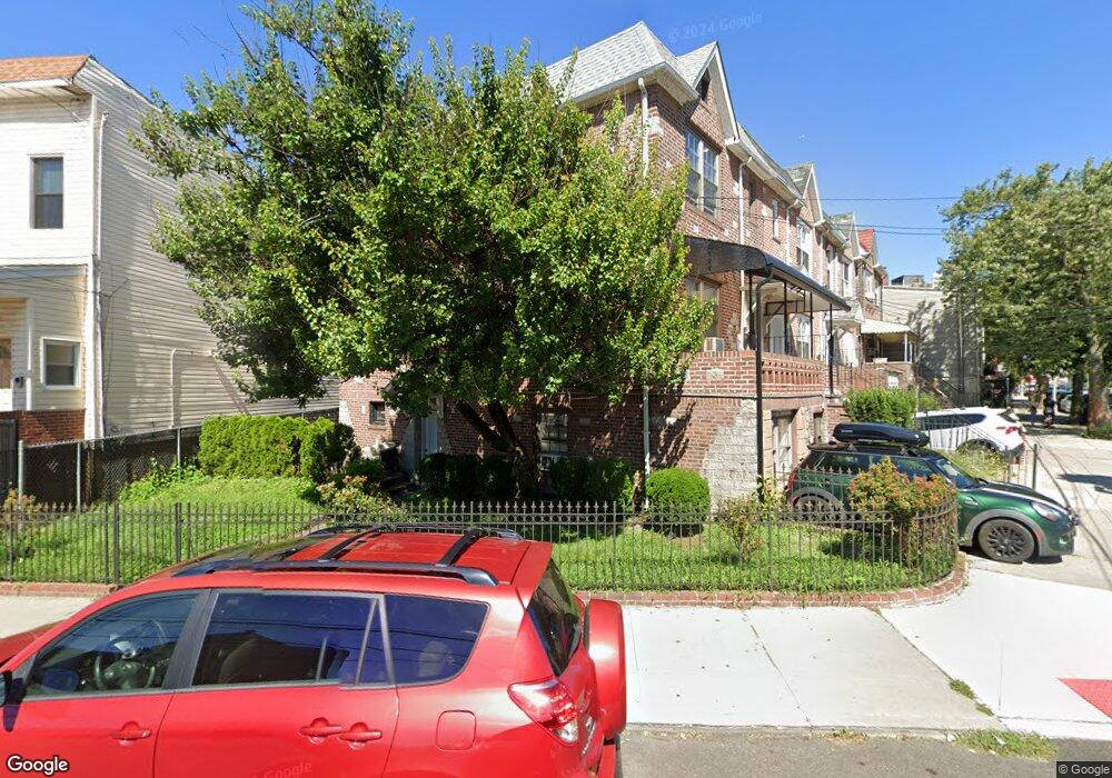 4526 Newtown Rd, Astoria, NY 11103 - photo 1