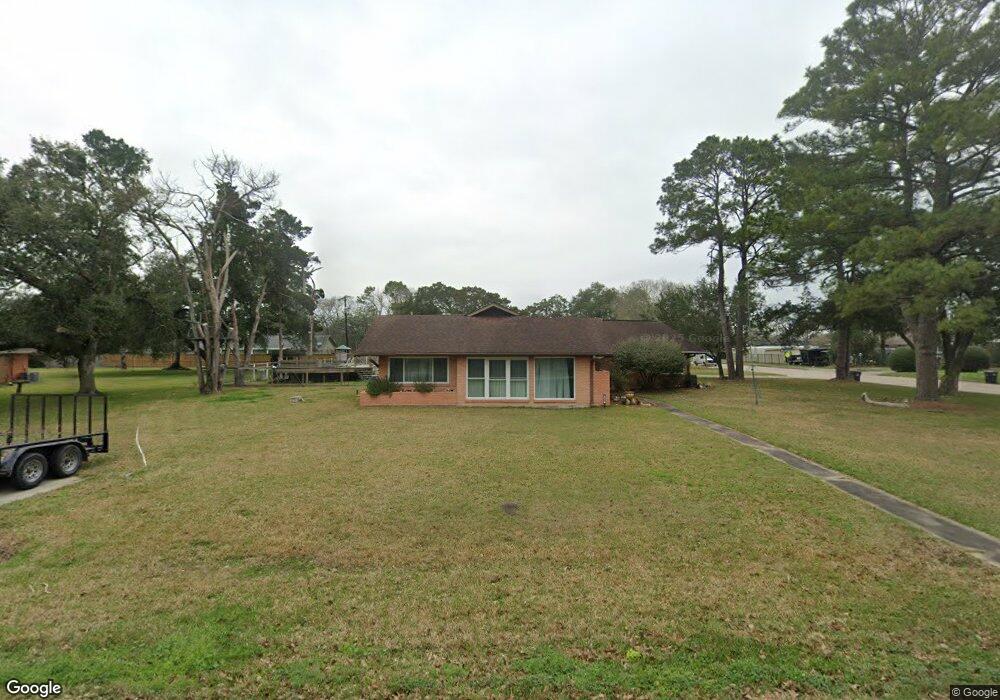 304 Duncan St, Alvin, TX 77511 - photo 1