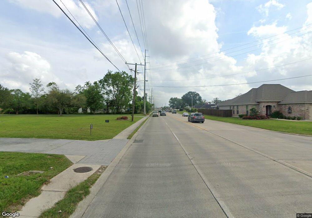 3828 W Lake St, Lake Charles, LA 70605 - photo 1