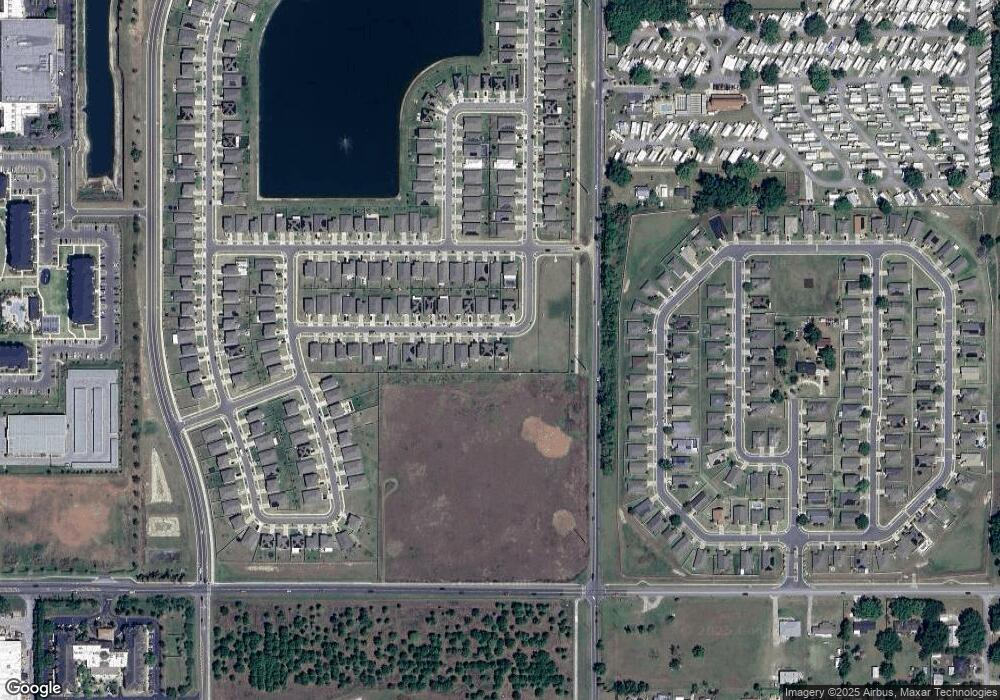 7652 Broad Pointe Dr, Zephyrhills, FL 33540 - photo 1