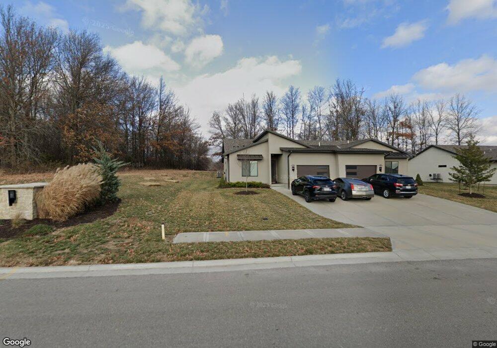 110 W Pine St, Raymore, MO 64083 - photo 1