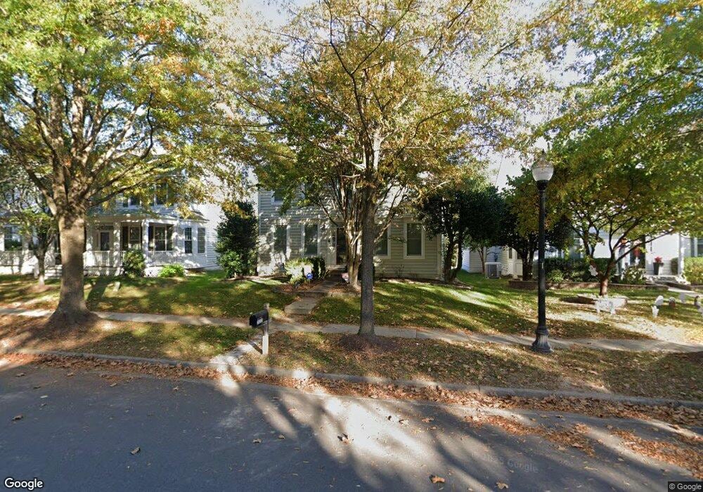 25232 Planting Field Dr, Chantilly, VA 20152 - photo 1