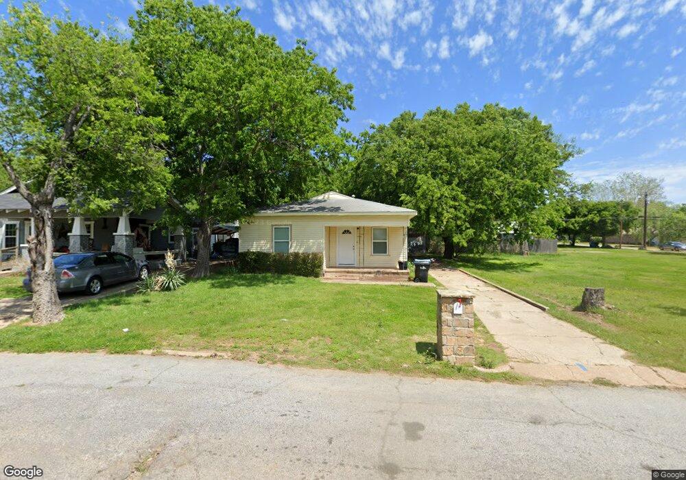 1709 W Walker St, Denison, TX 75020 - photo 1