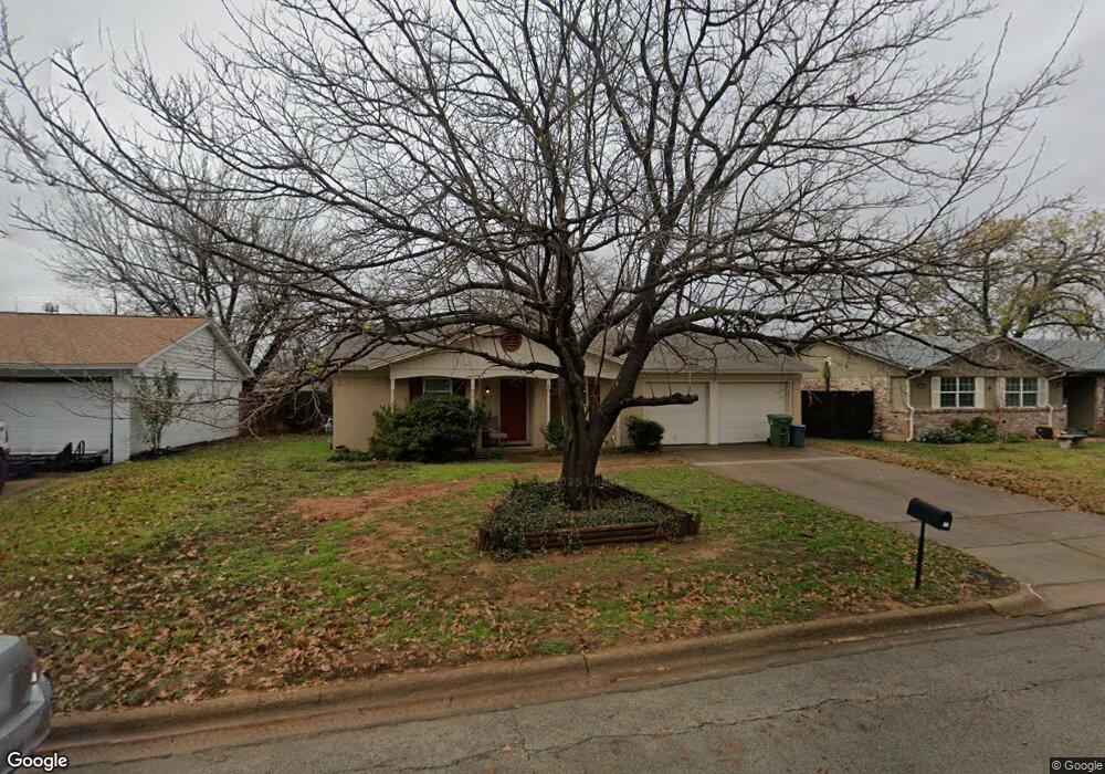 917 Venice St, Hurst, TX 76053 - photo 1