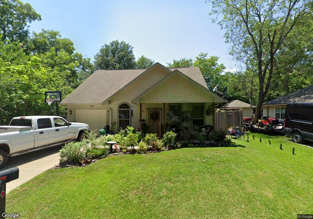 919 Pine St, Bonham, TX 75418 - photo 1