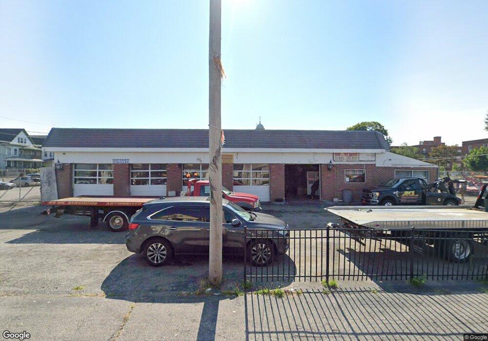 1250 Kossuth St, Bridge Port, CT 06608 - photo 1