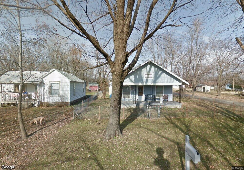 1401 Partridge Ave, Parsons, KS 67357 - photo 1
