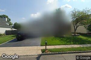 20 Breeze Dr, Dayton, NJ 08810