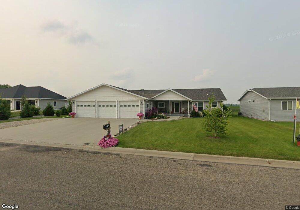 1604 10th St SW, Jamestown, ND 58401 - photo 1