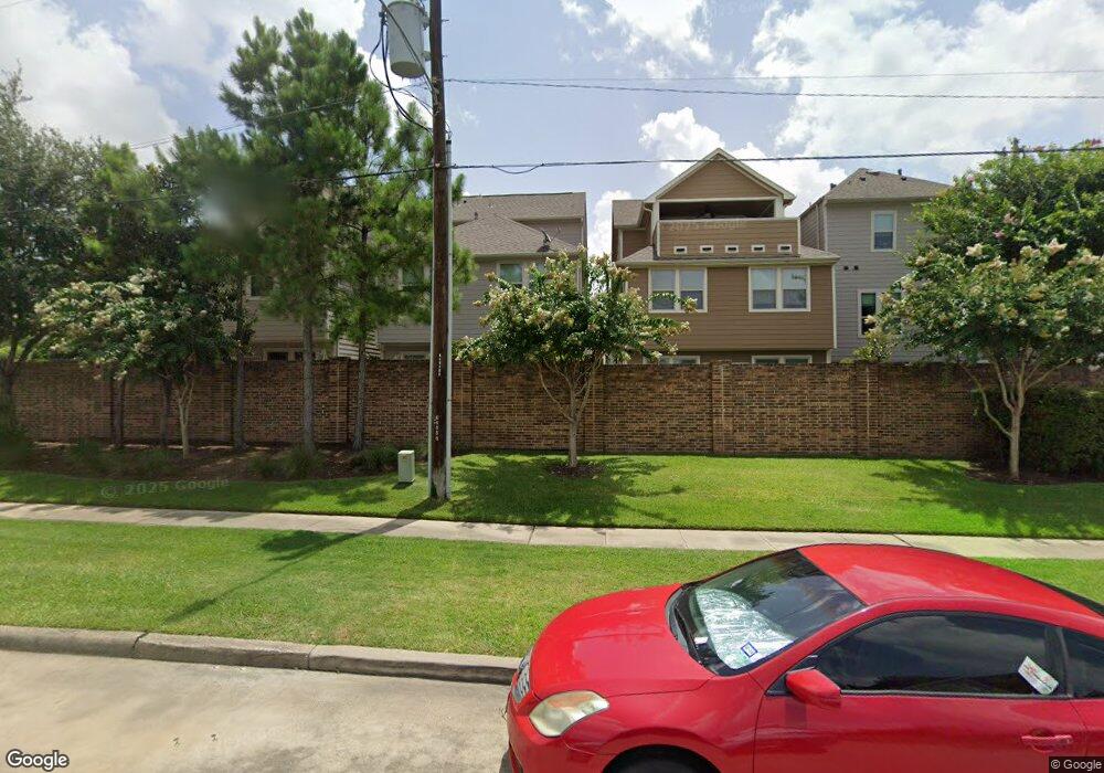 1614 Water Oak Point Dr, Houston, TX 77055 - photo 1