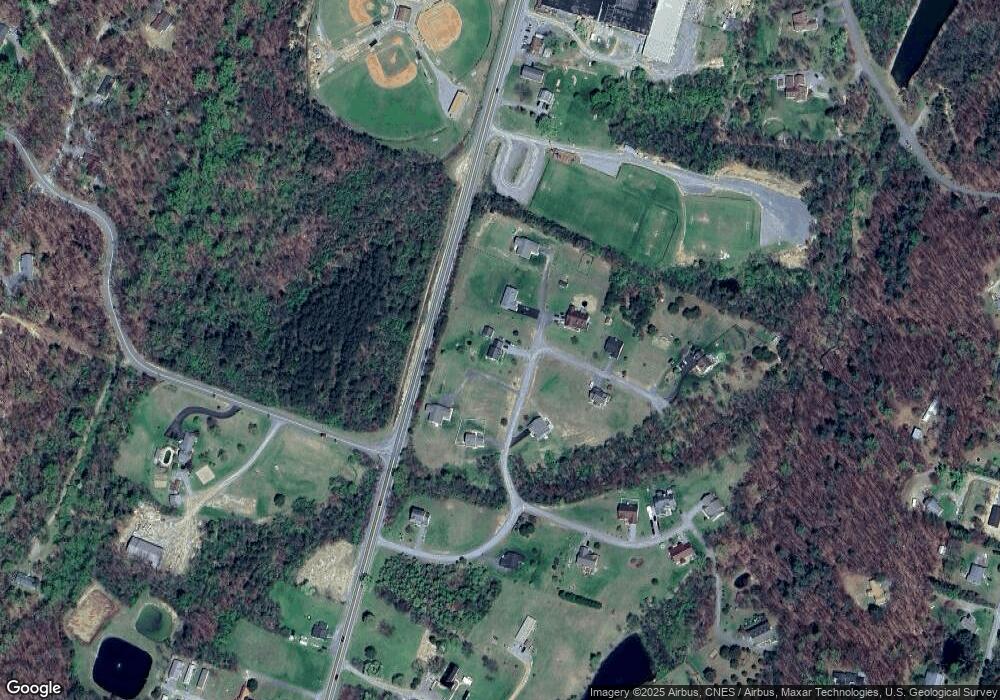 91 Mickey Mantle Ct, Berkeley Springs, WV 25411 - photo 1