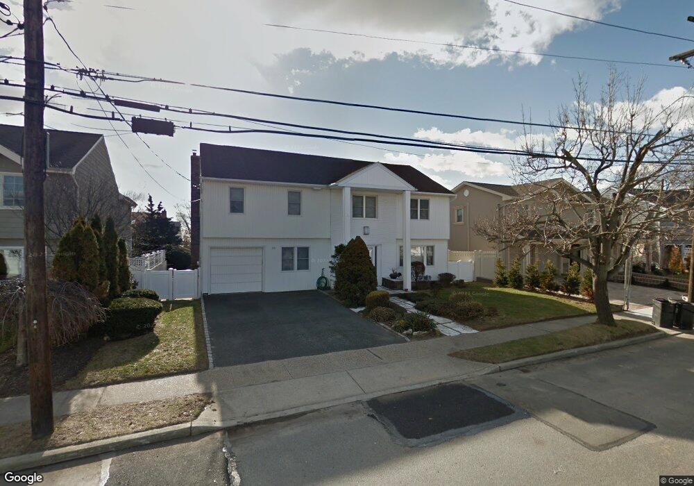 110 Jeffery Ln, Oceanside, NY 11572 - photo 1