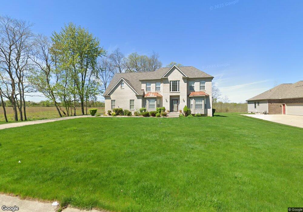 1120 Royalcrest Dr, Flint, MI 48532 - photo 1