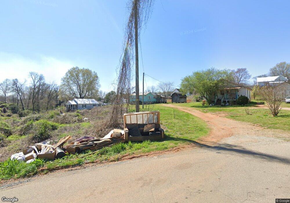 905 N Cottage Grove Ave, Siler City, NC 27344 - photo 1