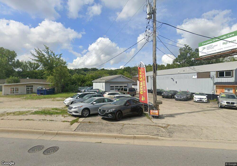 1045 W Algonquin Rd, Algonquin, IL 60102 - photo 1